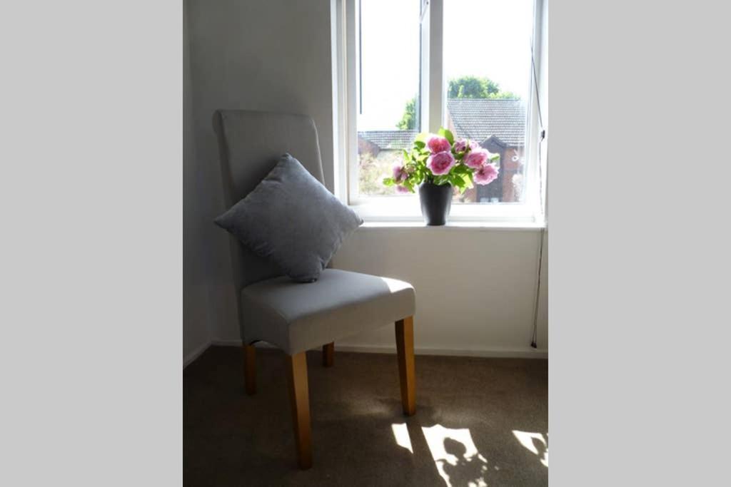 Cosy And Peaceful Maisonette With Terrace, Kidderminster Eksteriør billede