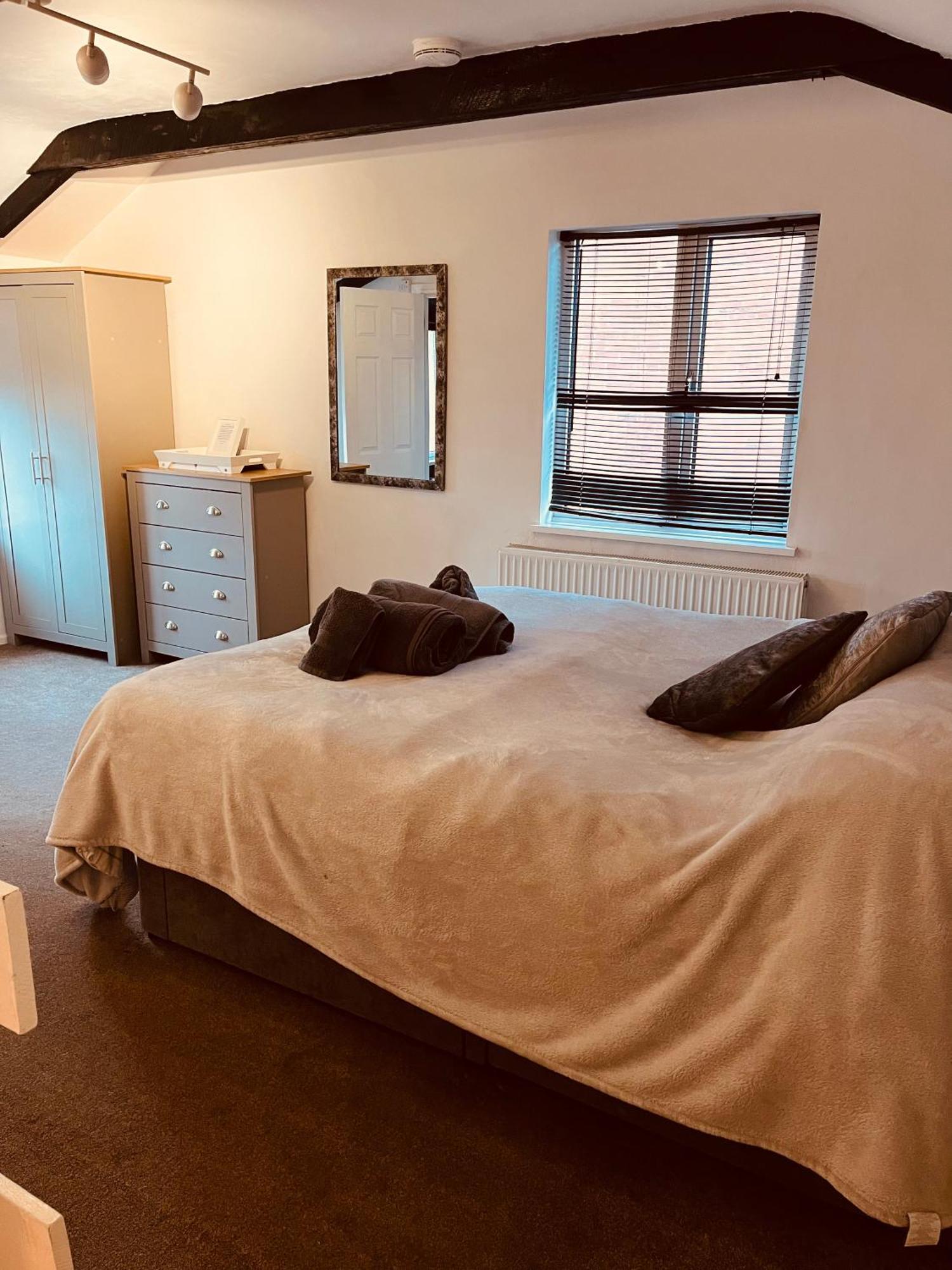 Cosy And Peaceful Maisonette With Terrace, Kidderminster Eksteriør billede