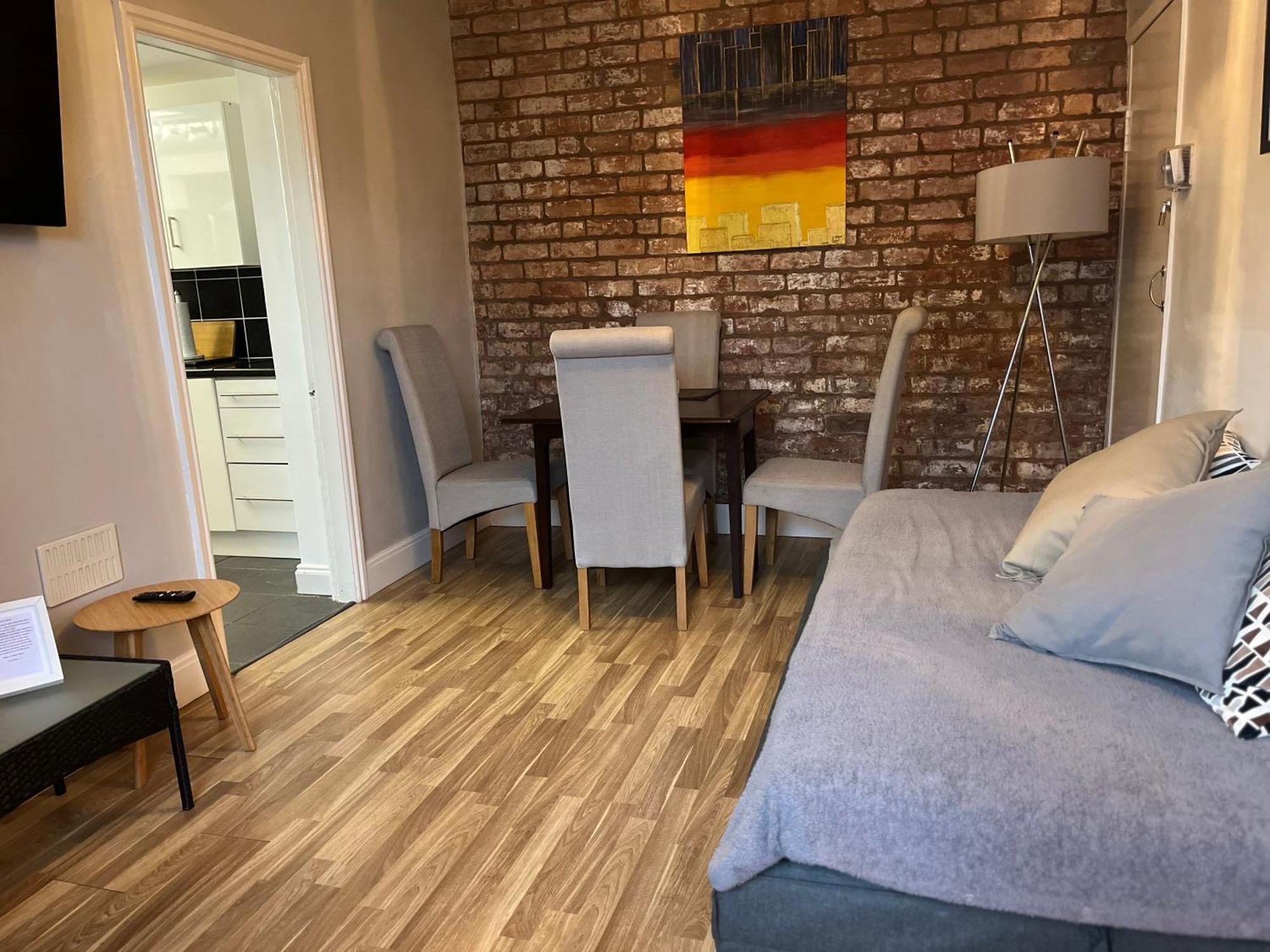 Cosy And Peaceful Maisonette With Terrace, Kidderminster Eksteriør billede